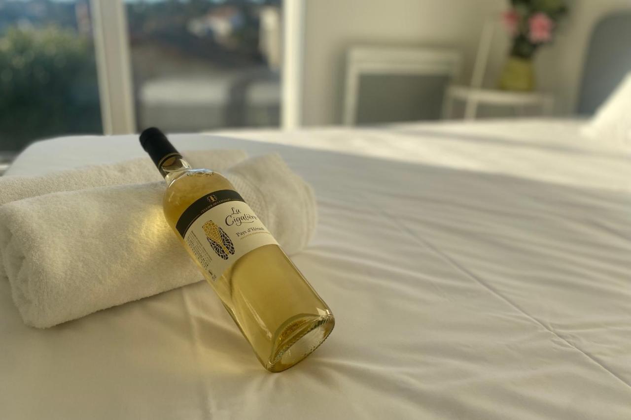ニームRoche Blanche - Terrasse Et Parkingアパートメント エクステリア 写真